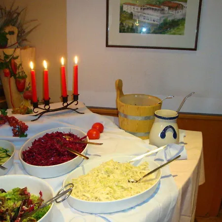 Sonnenwaldhotel * Schöfweg